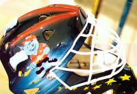 Airbrush helm Airbrush Design auf Helm Airbrush Eishockey Torwartmaske mit Berlin Capitals logo design Motiv